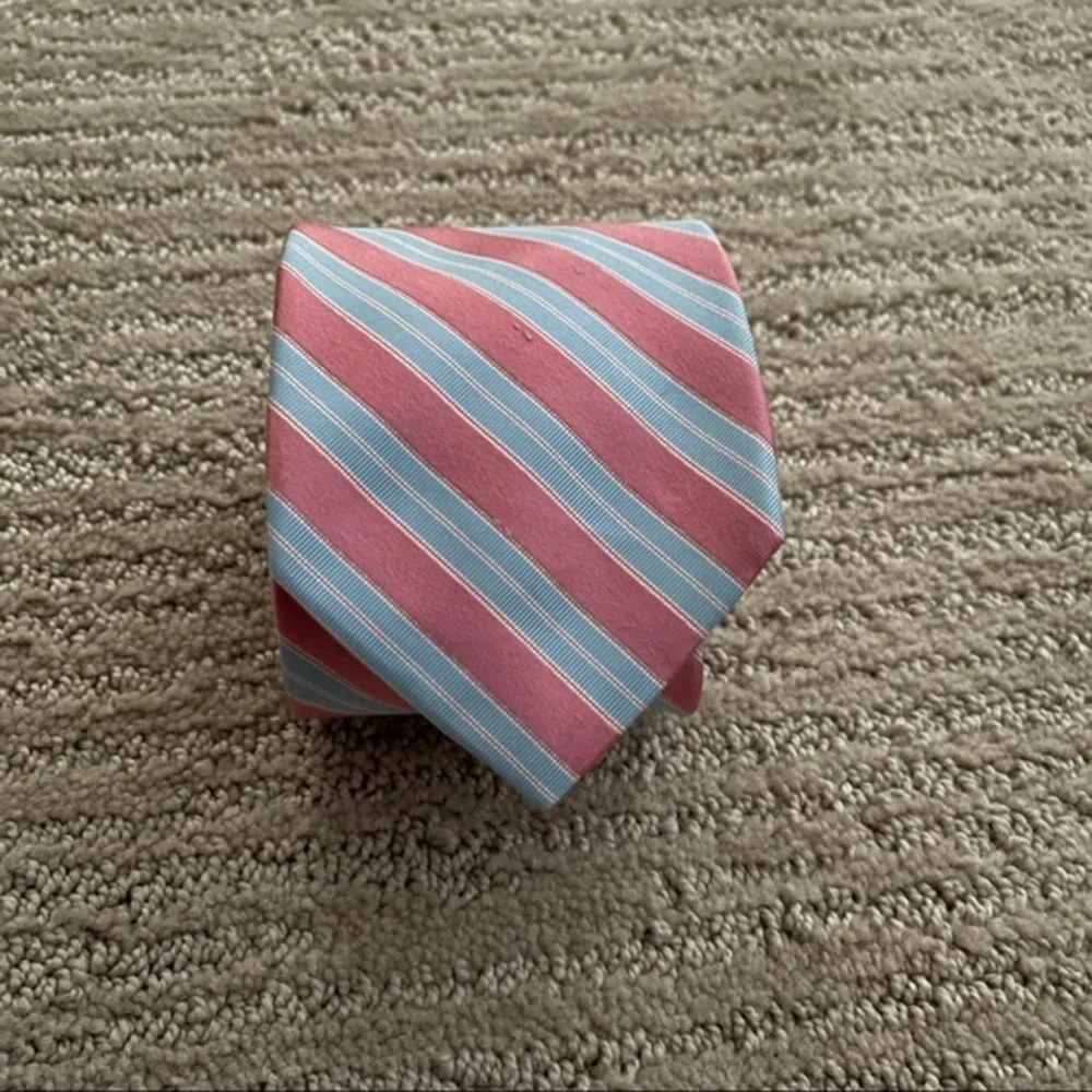 EAGLE TIE